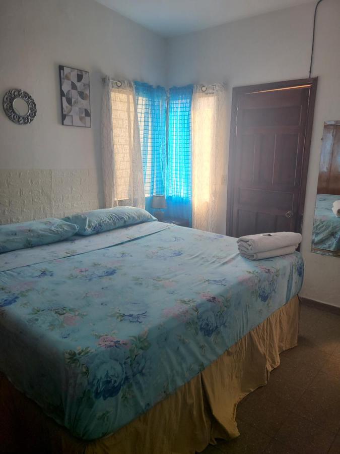 טגוסיגלפה Hospedaje Casa De Luna מראה חיצוני תמונה